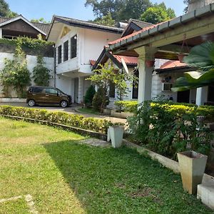 Kandy Garden Villa